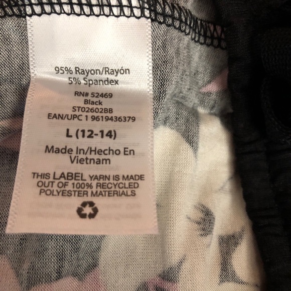 SECRET TREASURES Womens Sleep Shorts Size Large 12-14 Floral Pockets New - Picture 6 of 6